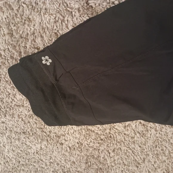 Black Athletic Shorts Small - Picture 5 of 7